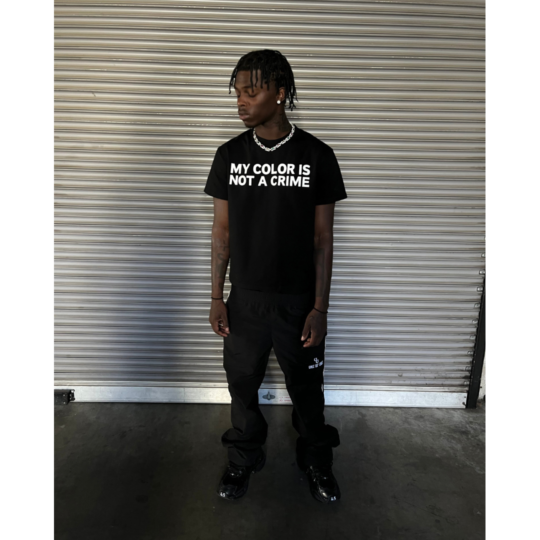 ESSENTIAL BLACK TEE